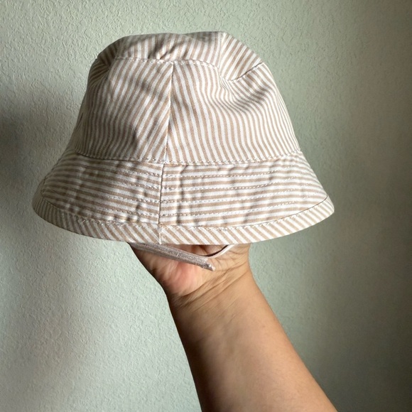 Janie and Jack Beige Striped Baby Bucket Hat with palm tree size 0-3M-NWOT - Picture 4 of 4